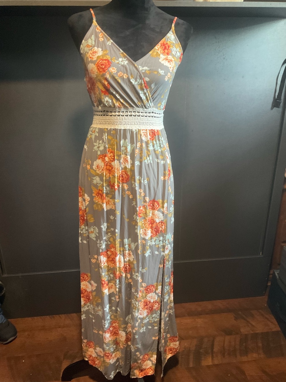 Justify small dress sage w/floral print and crocheted waist
